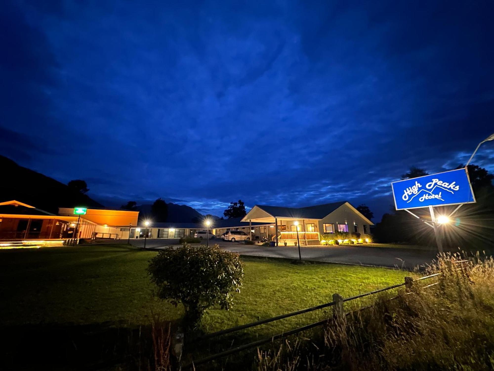 High Peaks Hotel Fox Glacier Dış mekan fotoğraf