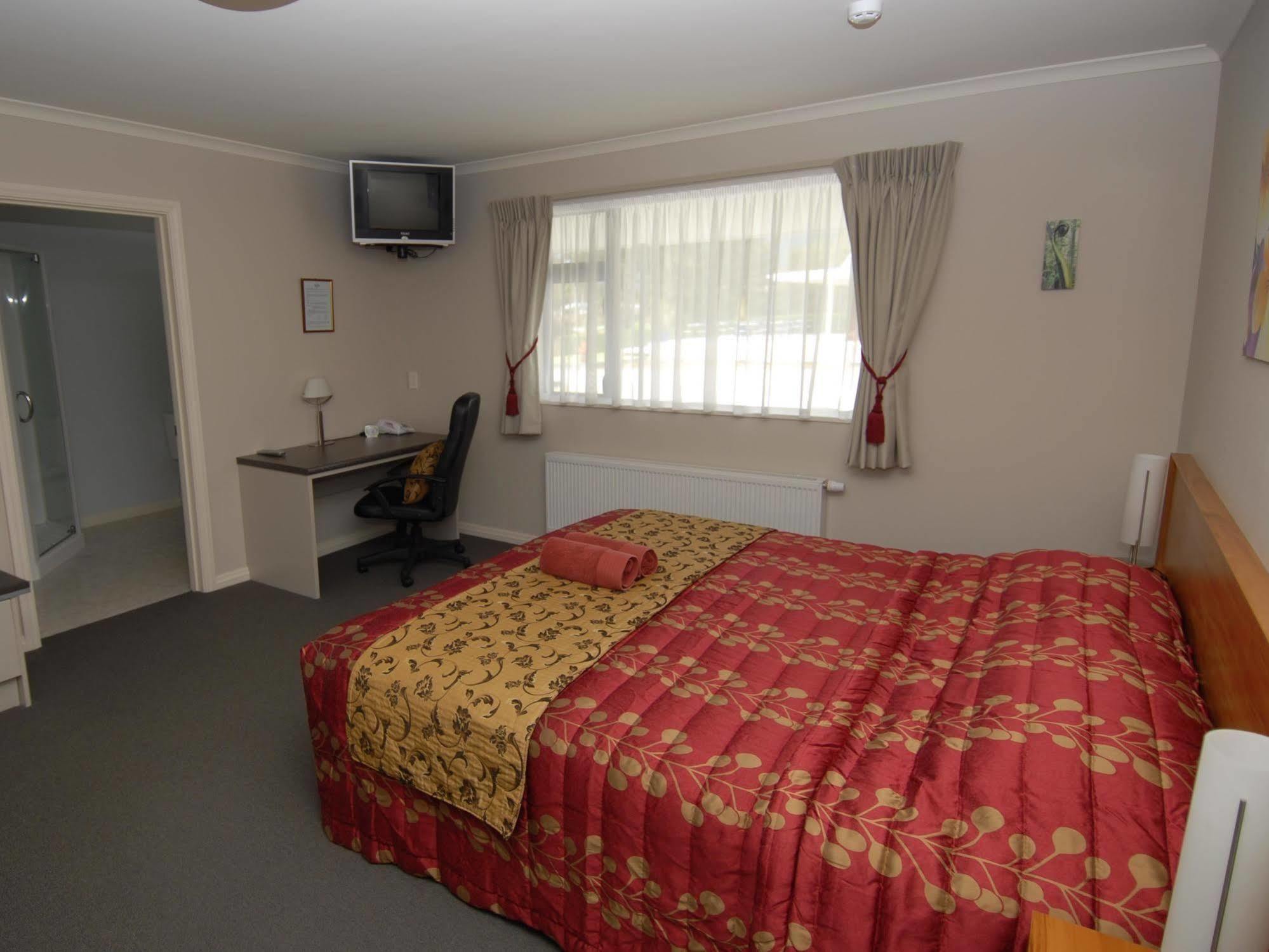 High Peaks Hotel Fox Glacier Dış mekan fotoğraf