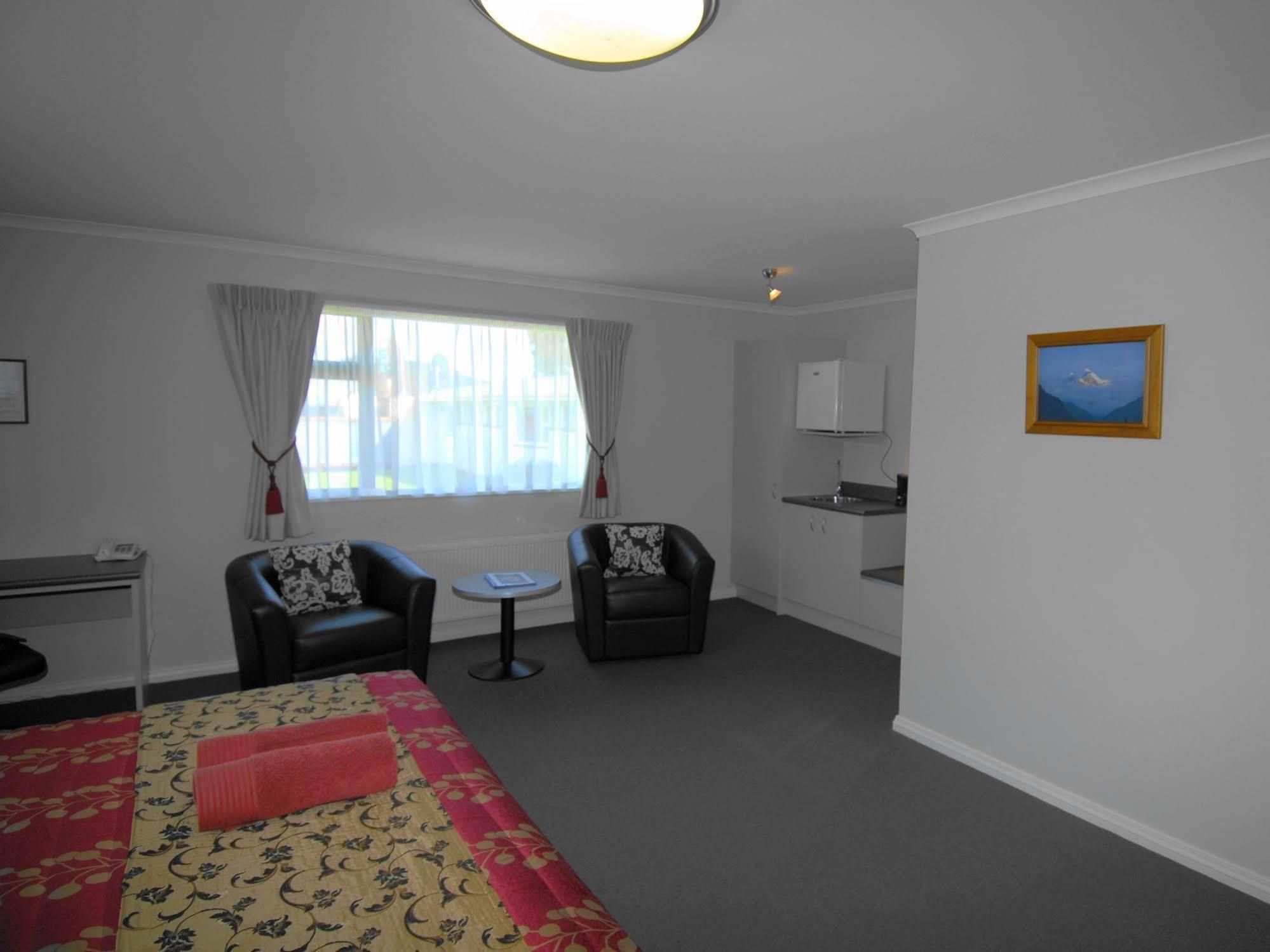 High Peaks Hotel Fox Glacier Dış mekan fotoğraf